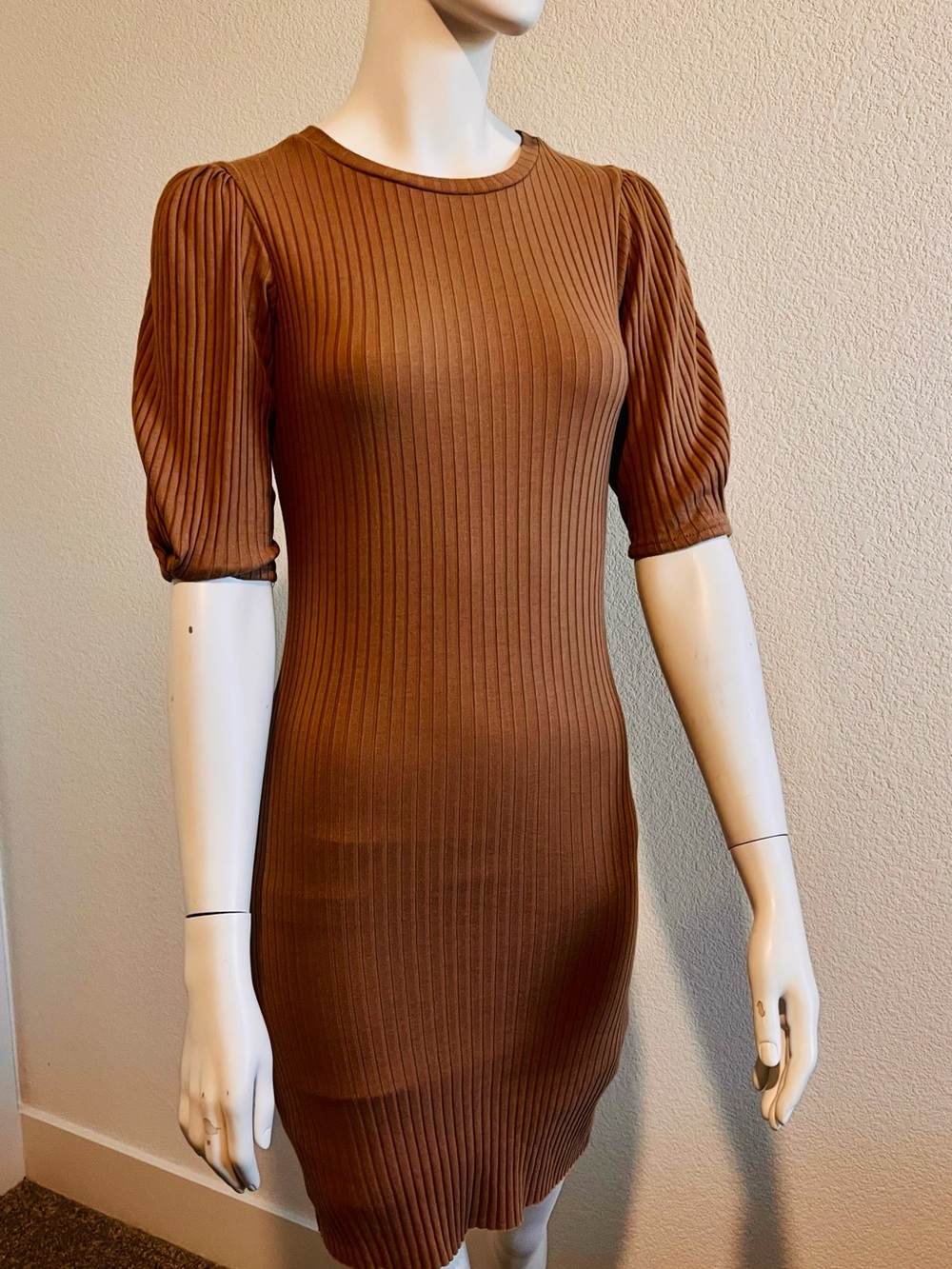 Zara Brown Ribbed Puff-Sleeve Midi Dress